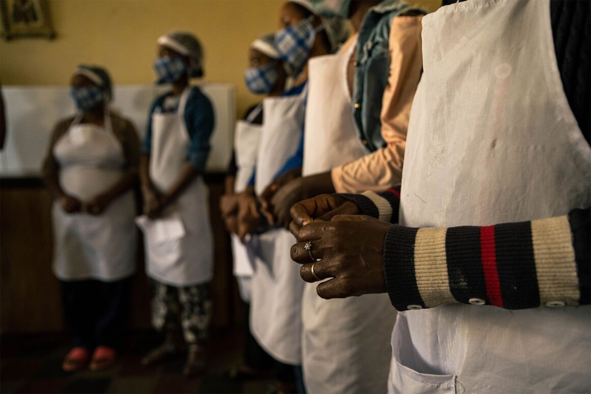 World Press Photo 2024 Bölge Kazananları 9 023 Africa Honorable Mention Arlette Bashizi for The Washington Post