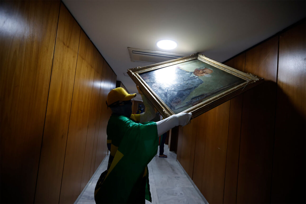 World Press Photo 2024 Bölge Kazananları 44 125 South America Honorable Mention Gabriela Bilo for Folha de Sao Paulo