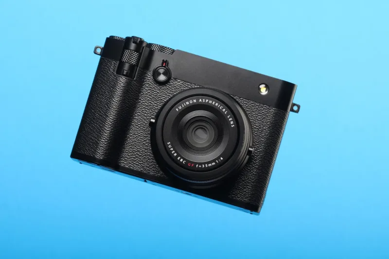 Fujifilm GFX100RF 001