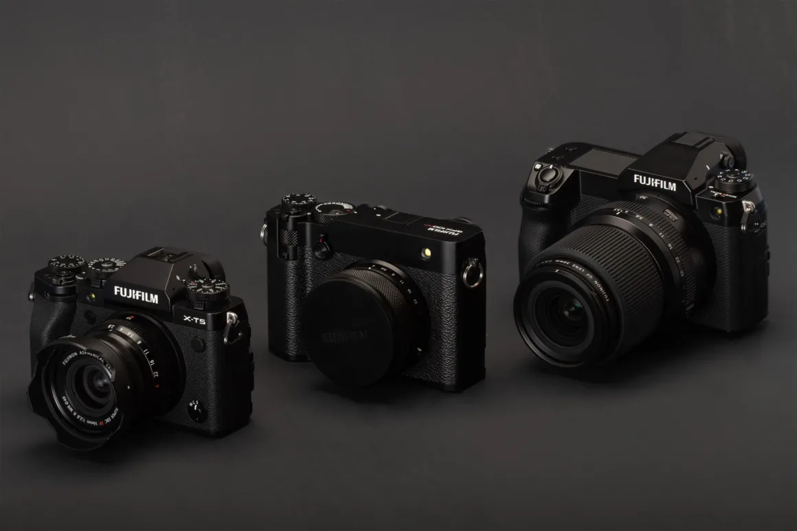 Fujifilm GFX100RF ilk incelemesi 14 X T5 GFX100RF GFX100SII