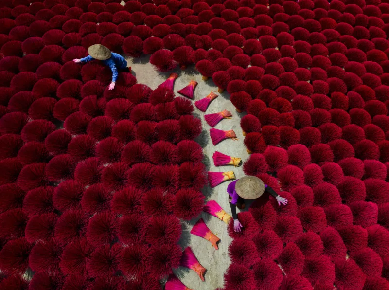 cidl1044 shibasish saha drying incense sticks concrete in daily life