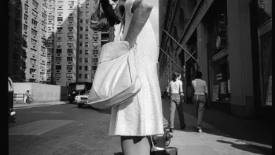 Mark Cohen, 1970'lerin New York'unu Kalçasından Çekti 7 web White purse 1973