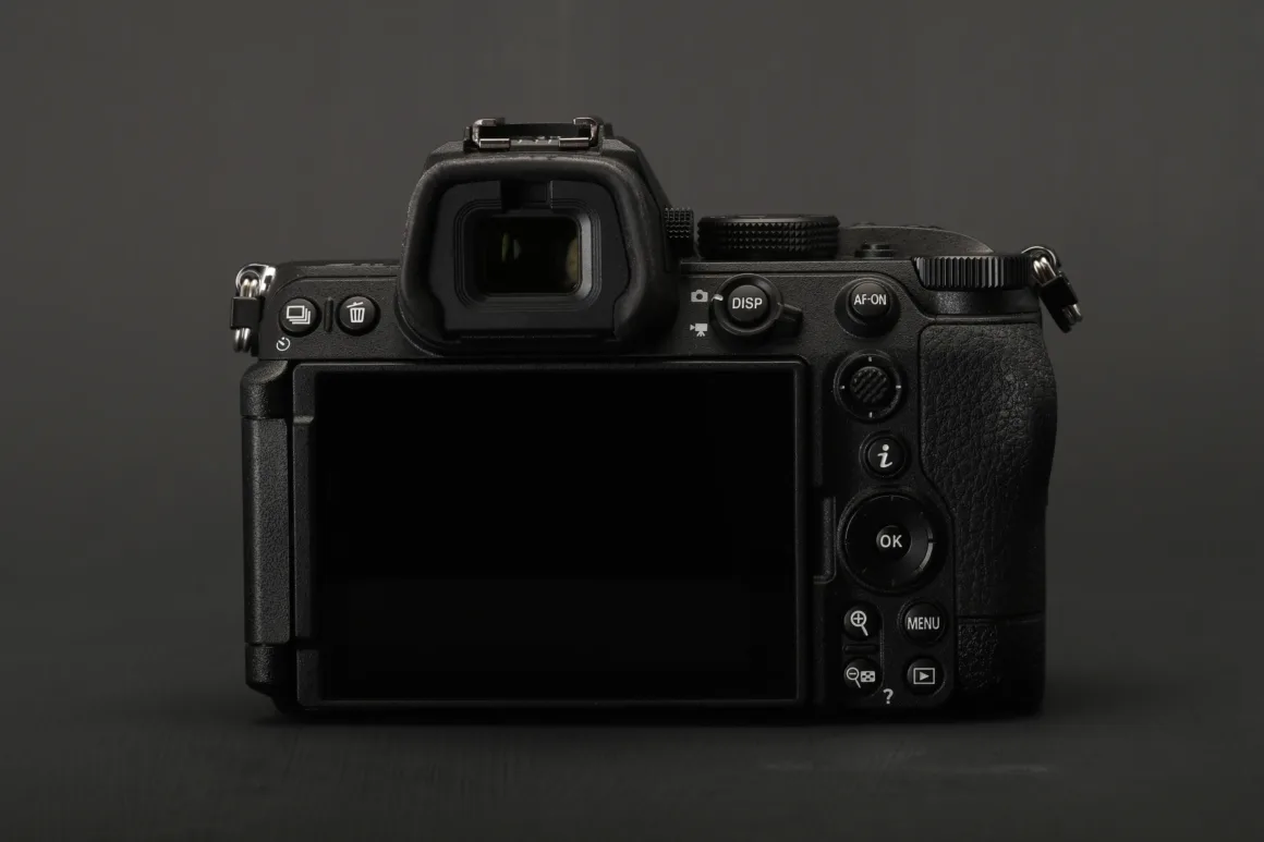 Nikon Z5II vs Nikon Zf 8 Nikon z5ii rear