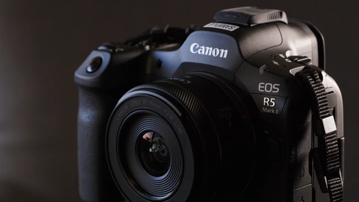 Canon R5 II Beauty scaled 1