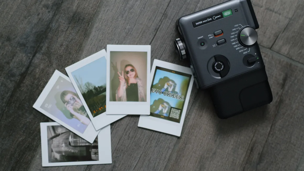 Instax Mini Evo Cinema k006