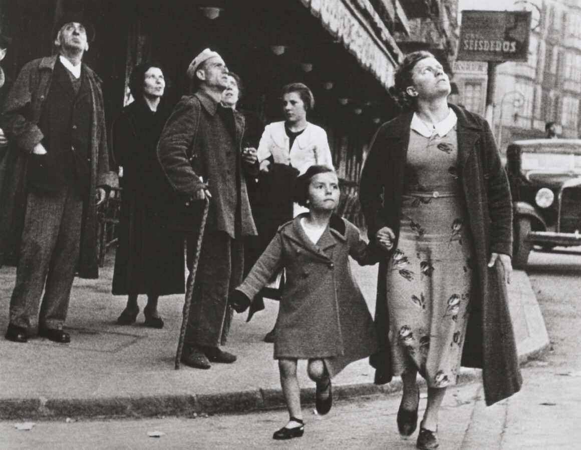 Robert Capa: “Gerçek En İyi Fotoğraftır” — Ara Güler Müzesi’nde bir ustanın izinde 5 Robert Capa Gercek En Iyi Fotograftir 004