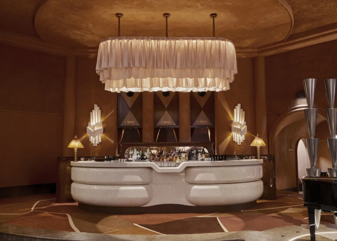 08 2. Cultural Union Beautiful Bars Casino Royal Palm 1 Photo Alexis Armanet Stylist Sarah de Beaumont 2048x1462.jpg
