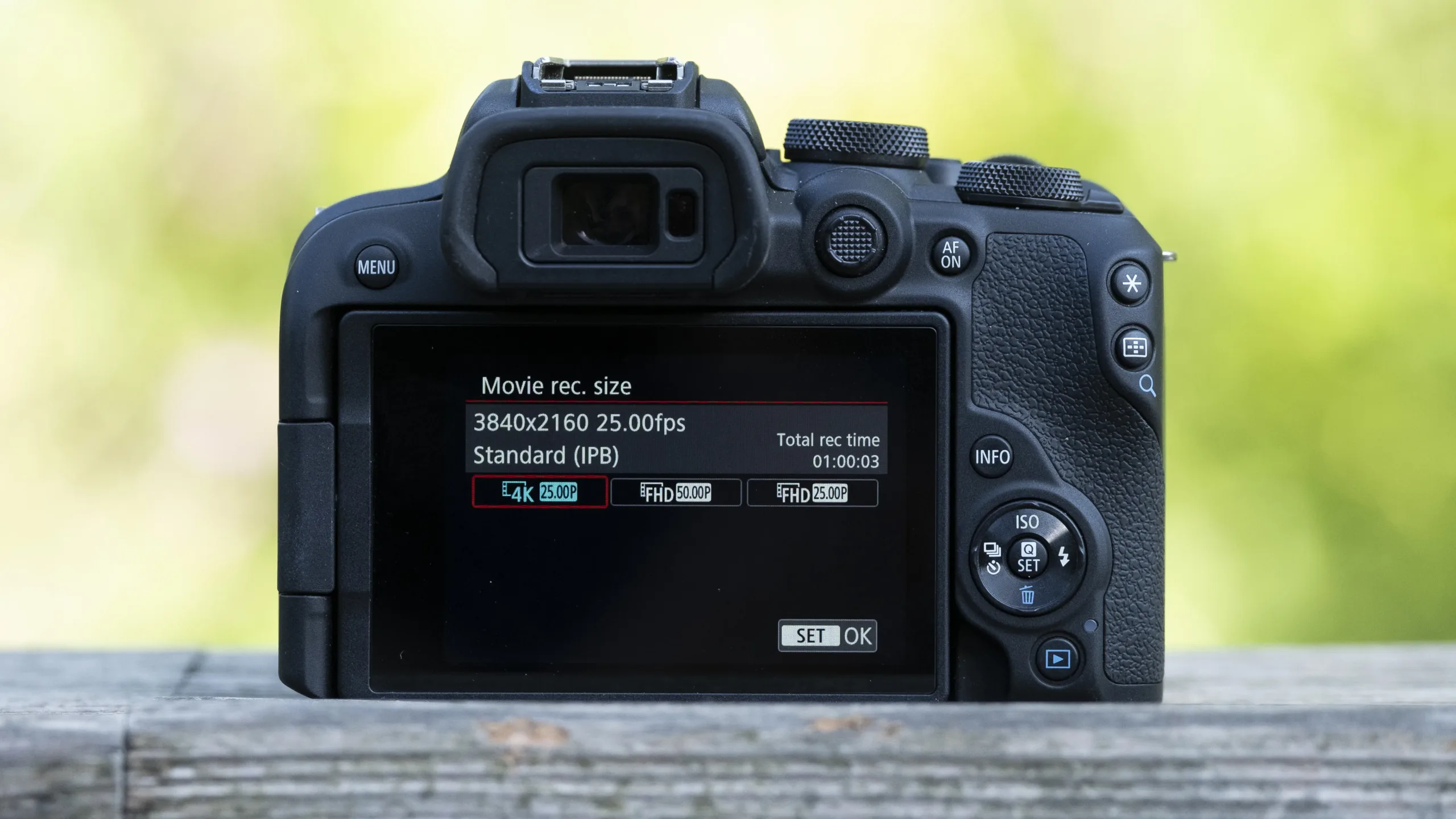 Canon EOS R10 004 scaled