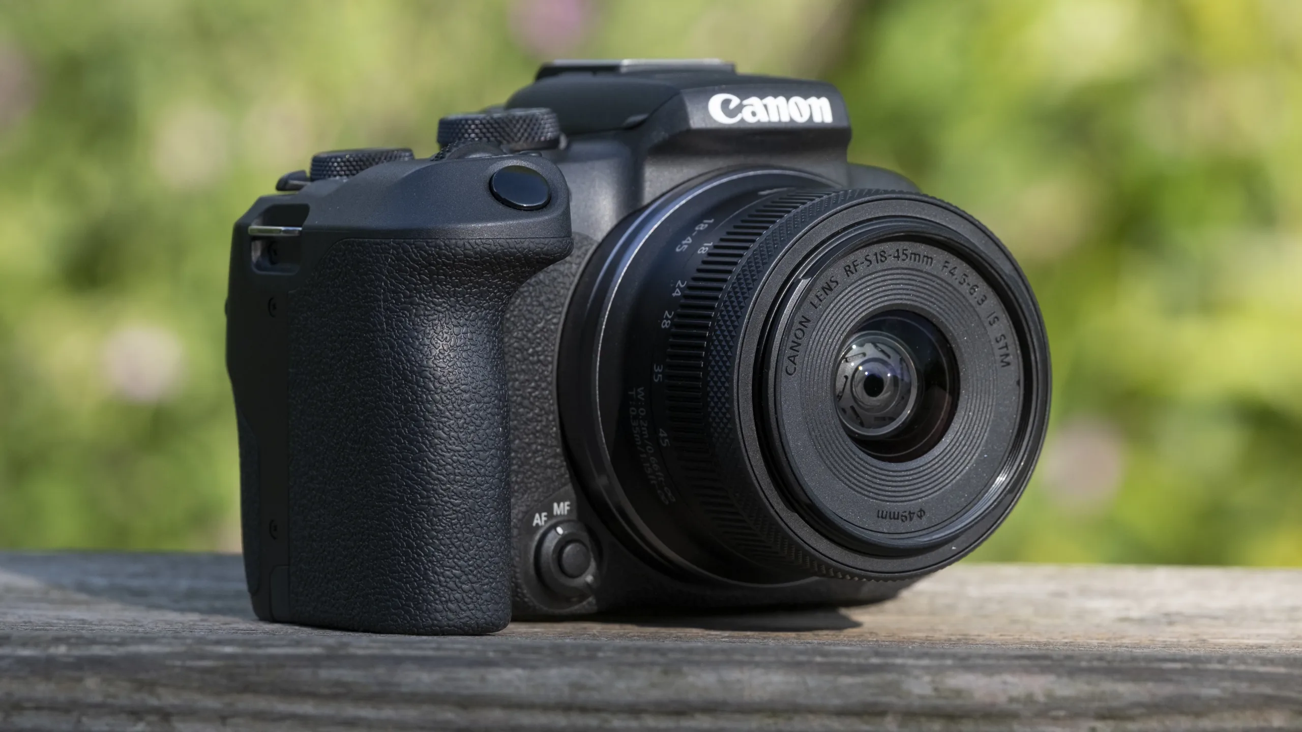 Canon EOS R10 005 scaled