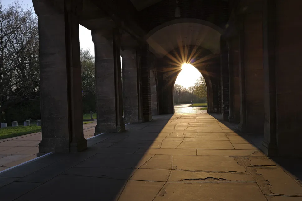 Fujifilm GFX100RF vs Leica Q3 image quality 001