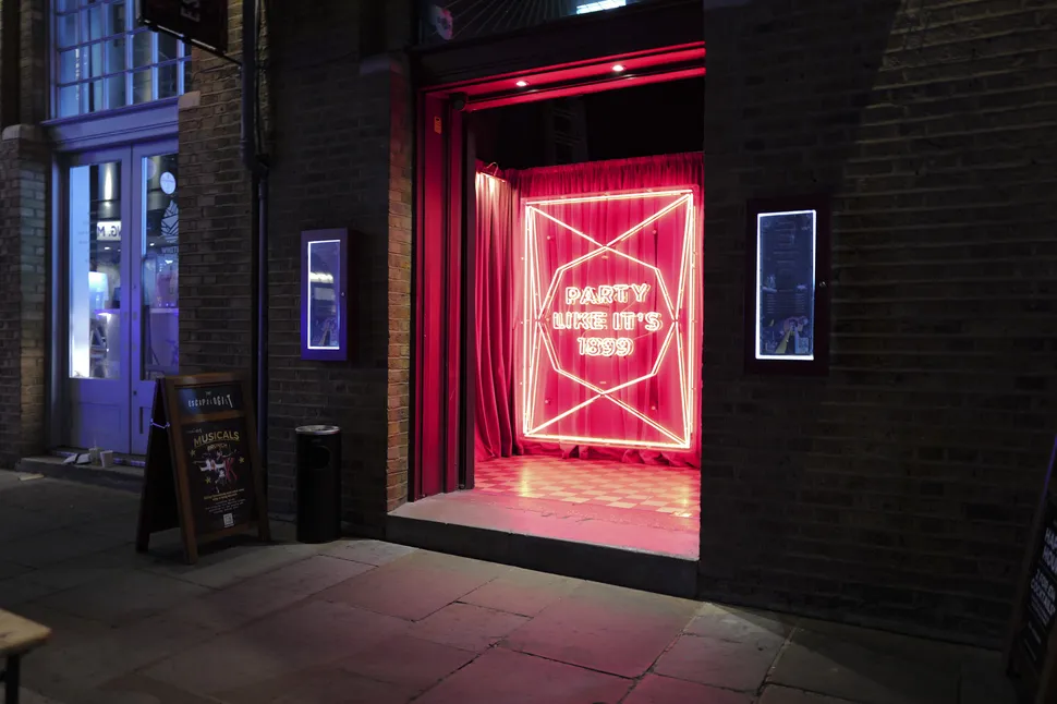 Fujifilm GFX100RF vs Leica Q3 image quality 003