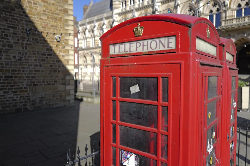 Fujifilm GFX100RF vs Leica Q3 s 001