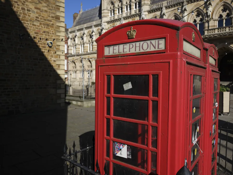 Fujifilm GFX100RF vs Leica Q3 s 002