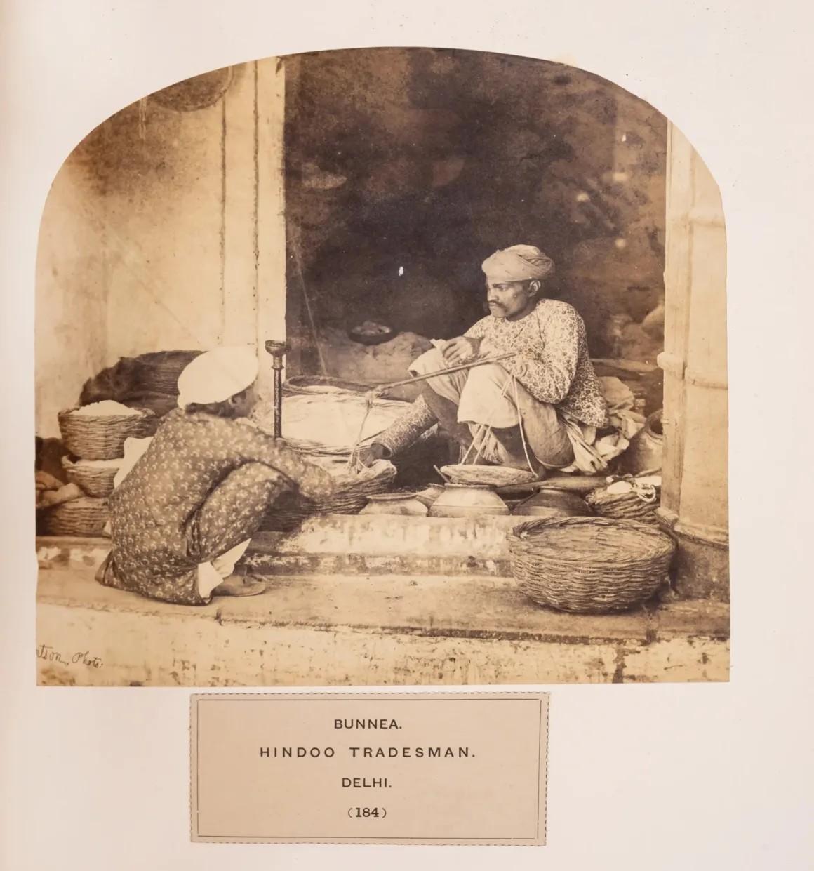 19. Yüzyıla Ait Hindistan Fotoğraf Koleksiyonu Müzayedede Yaklaşık 57.000 Dolara Satıldı 2 19. Yüzyıla Ait Hindistan Fotoğraf Koleksiyonu Müzayedede Yaklaşık 57.000 Dolara Satıldı