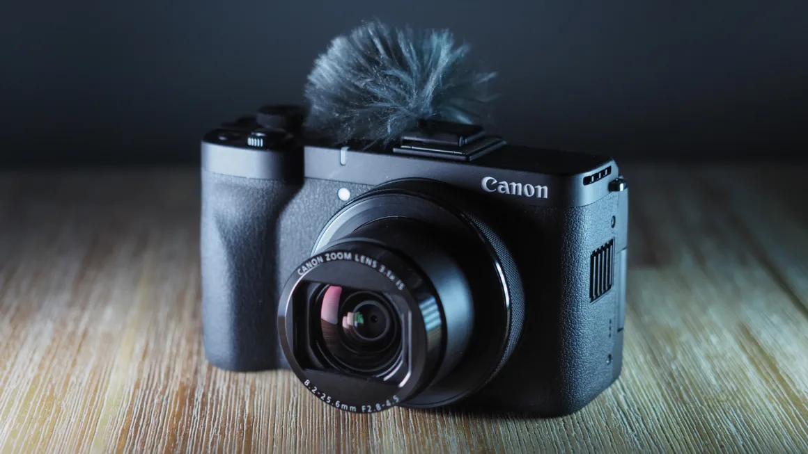 4. Canon PowerShot V1