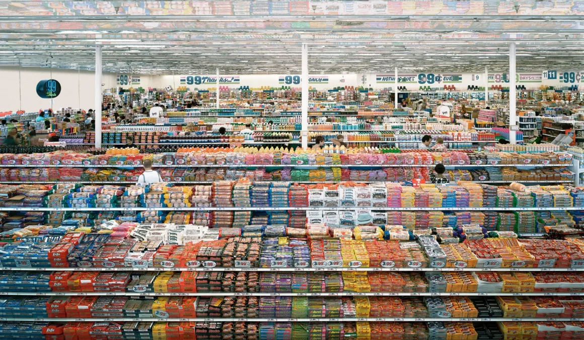 Andreas Gursky – 99 Cent 1999