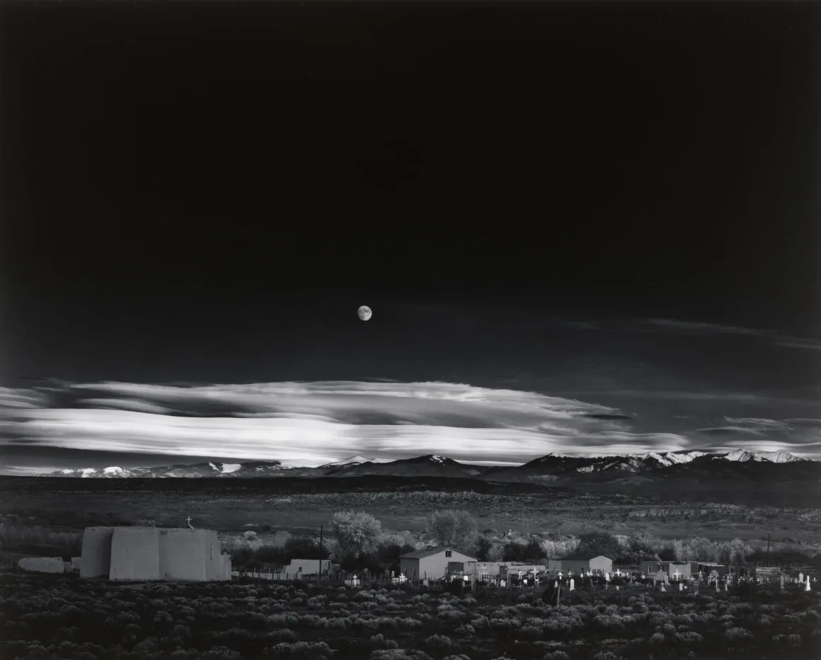 Ansel Adams: Fotoğraf Çekmek Değil, Işığı ve Tonu Tasarlamak 5 Ansel Adams. Moonrise Hernandez New Mexico. 1941