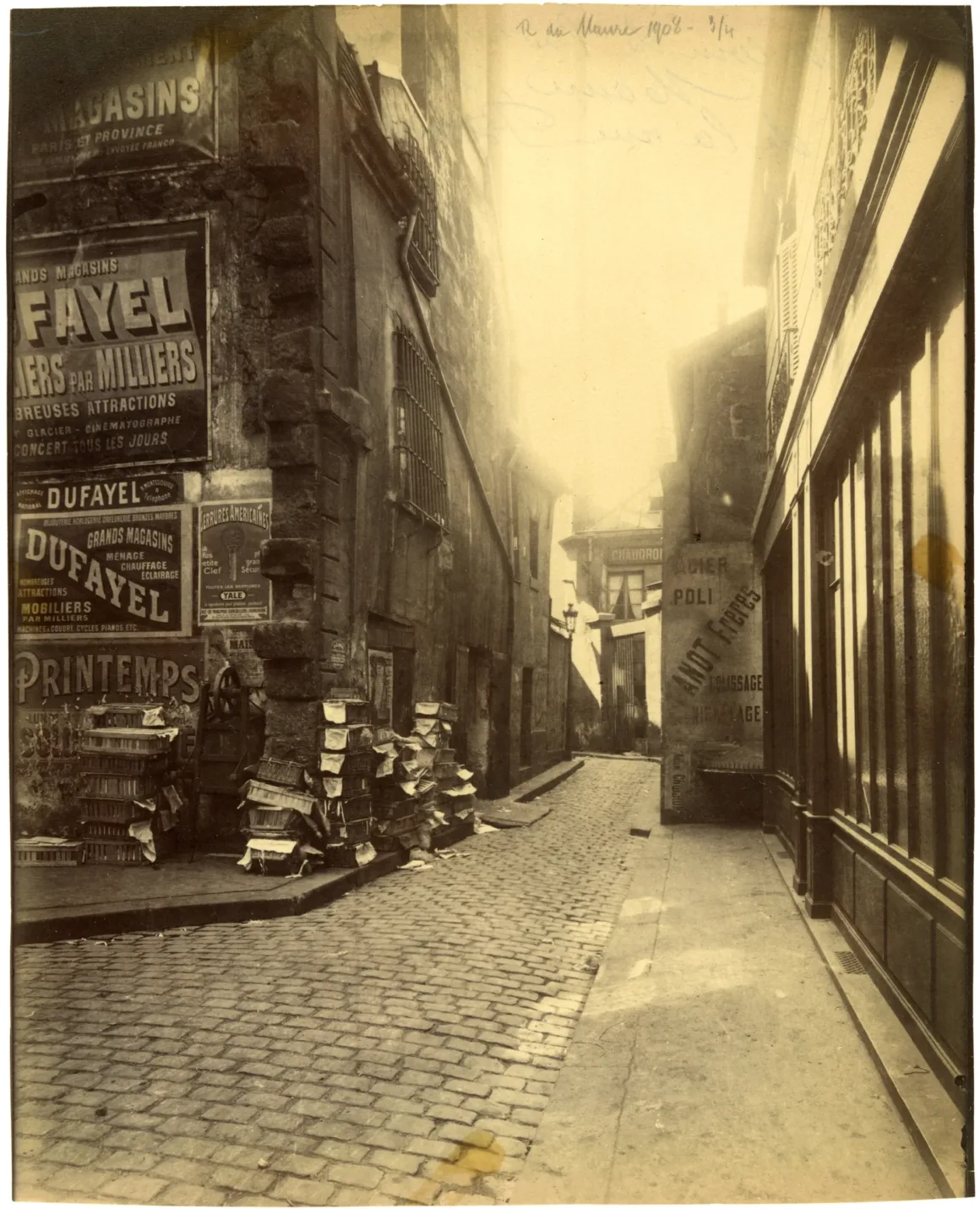 Eugène Atget: Fotoğrafın Yokluğu Görünür Kıldığı An 7 Eugene Atget view of Paris street 02