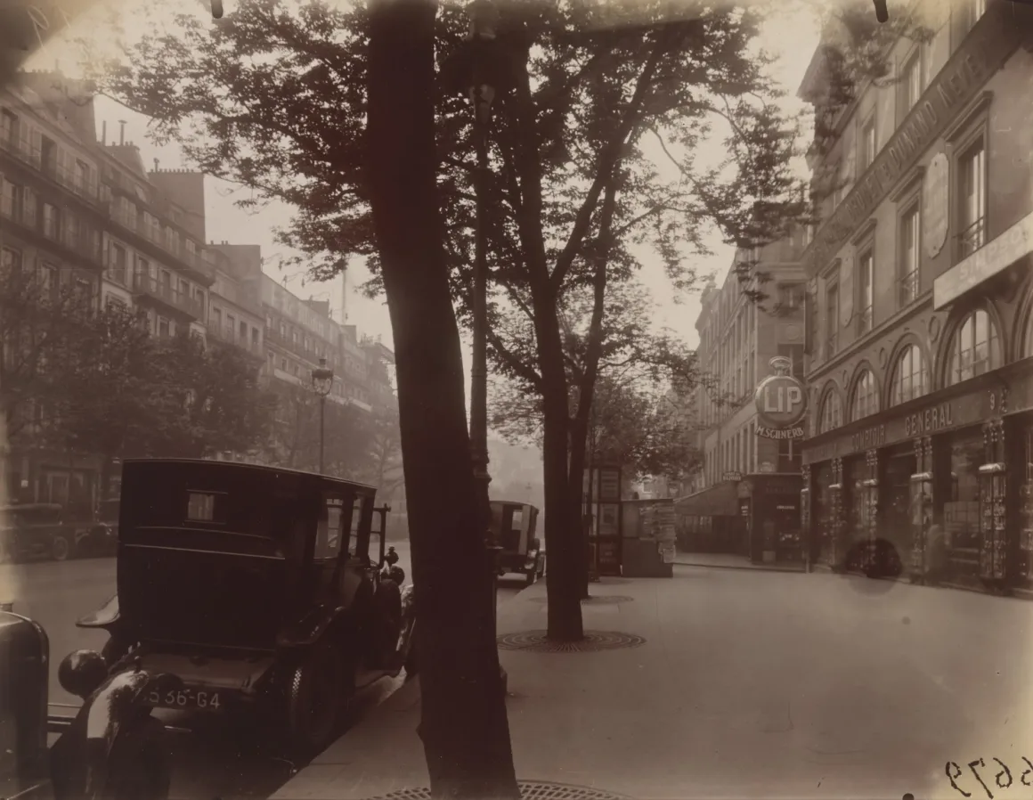 Eugène Atget: Fotoğrafın Yokluğu Görünür Kıldığı An 3 Eugene Atget. Boulevard de Bonne Nouvelle. 1926