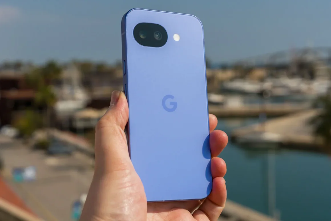 Google Pixel 10a İncelemesi: Taklit Var, Etki Yok