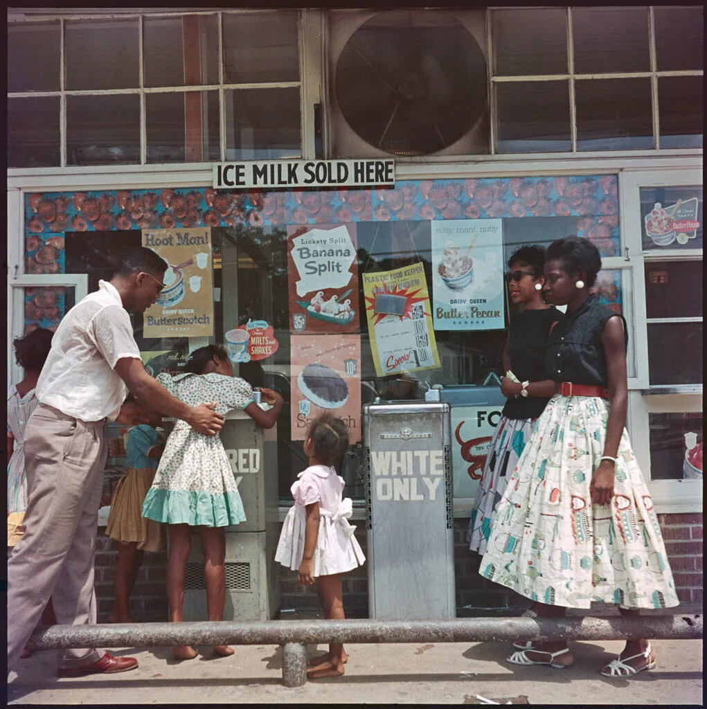 Gordon Parks – Segregation Story Alabama 1956 004