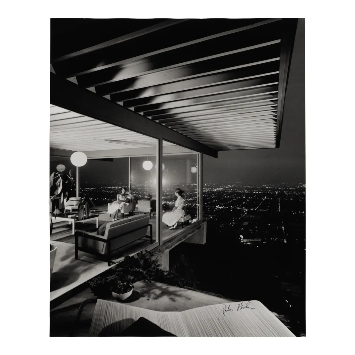 Diane Arbus Fotoğrafları Bonhams Müzayedesine Damga Vuracak 4 Julius Shulman 1910 2009 Case Study House 22 Stahl House Architect Pierre Koenig Los Angeles estimated at 6000 9000 2048x2048 1