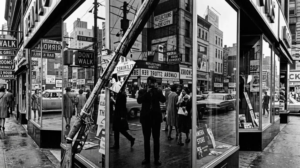 Lee Friedlander: Gerçeklik Değil, Görüntülerin Dünyasını Fotoğraflamak