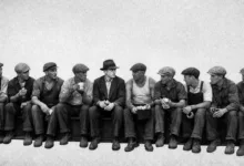 Lunch Atop a Skyscraperin Gorunmeyen Gercegi feat