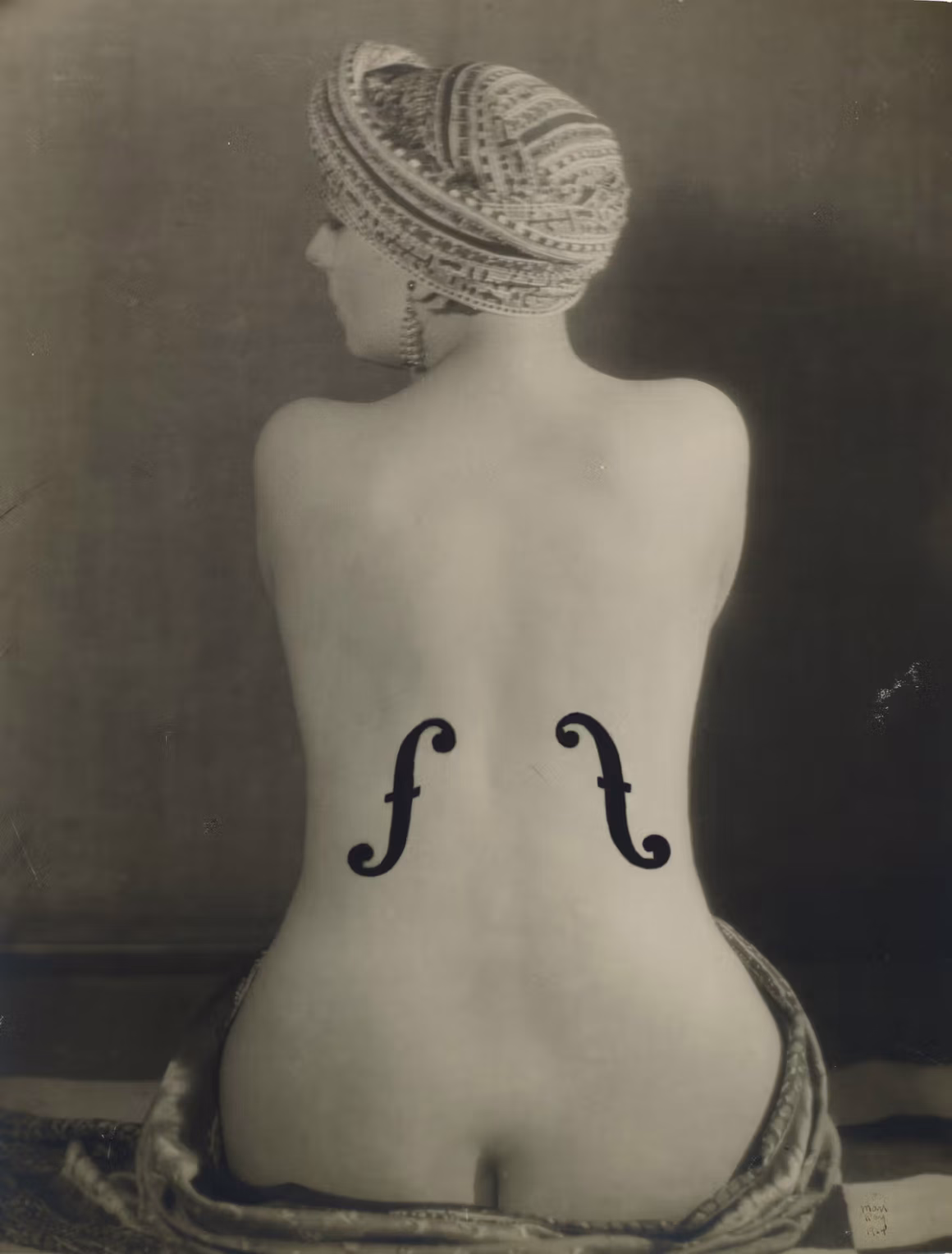 Man Ray: Fotoğrafın Gerçekliği Bozduğu An 6 Man Ray American 1890–1976. Le violon dIngres 1924