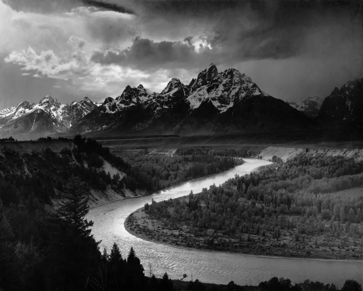 Ansel Adams: Fotoğraf Çekmek Değil, Işığı ve Tonu Tasarlamak 6 The Tetons and the Snake River 1942