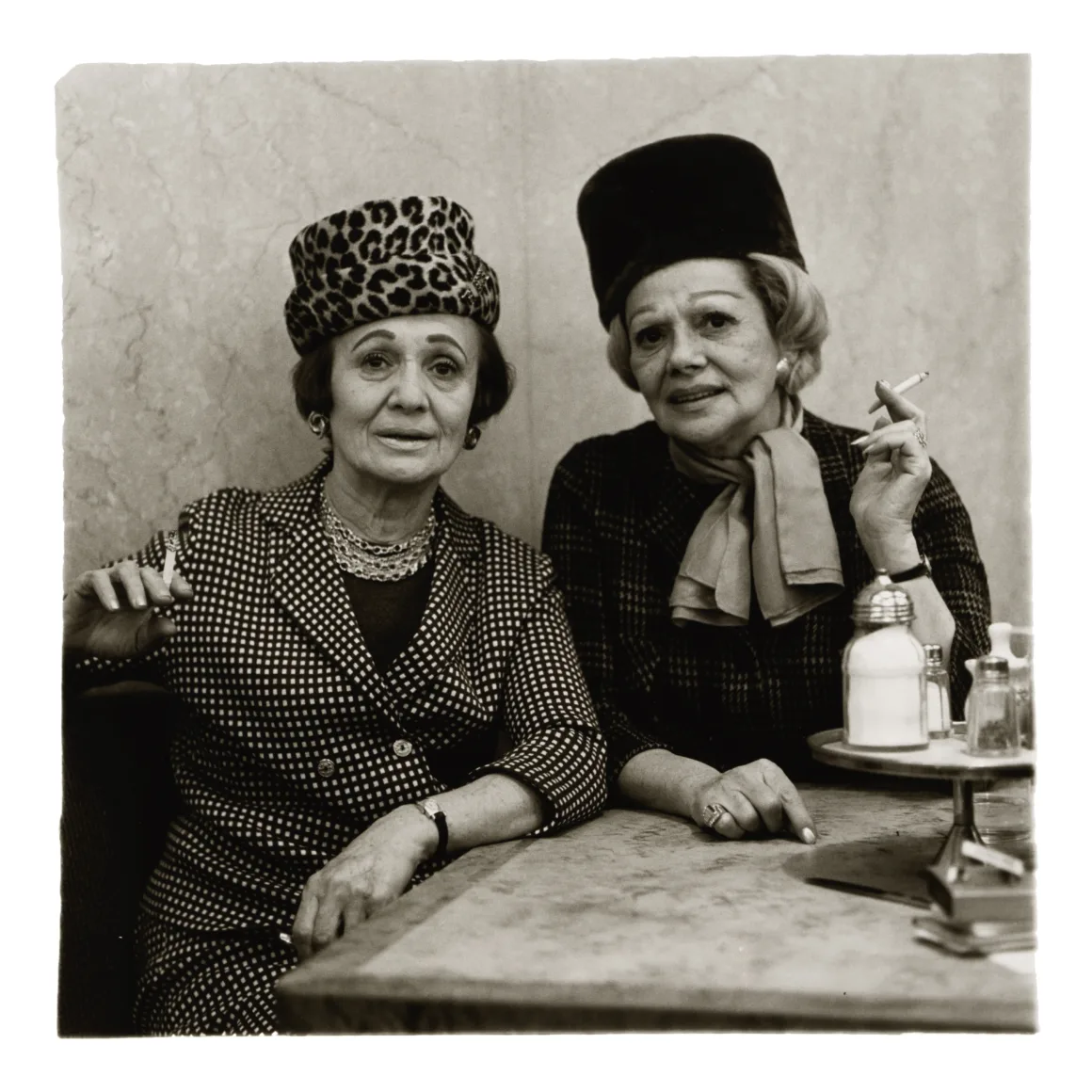 Diane Arbus Fotoğrafları Bonhams Müzayedesine Damga Vuracak 1 Diane Arbus Fotoğrafları Bonhams Müzayedesine Damga Vuracak
