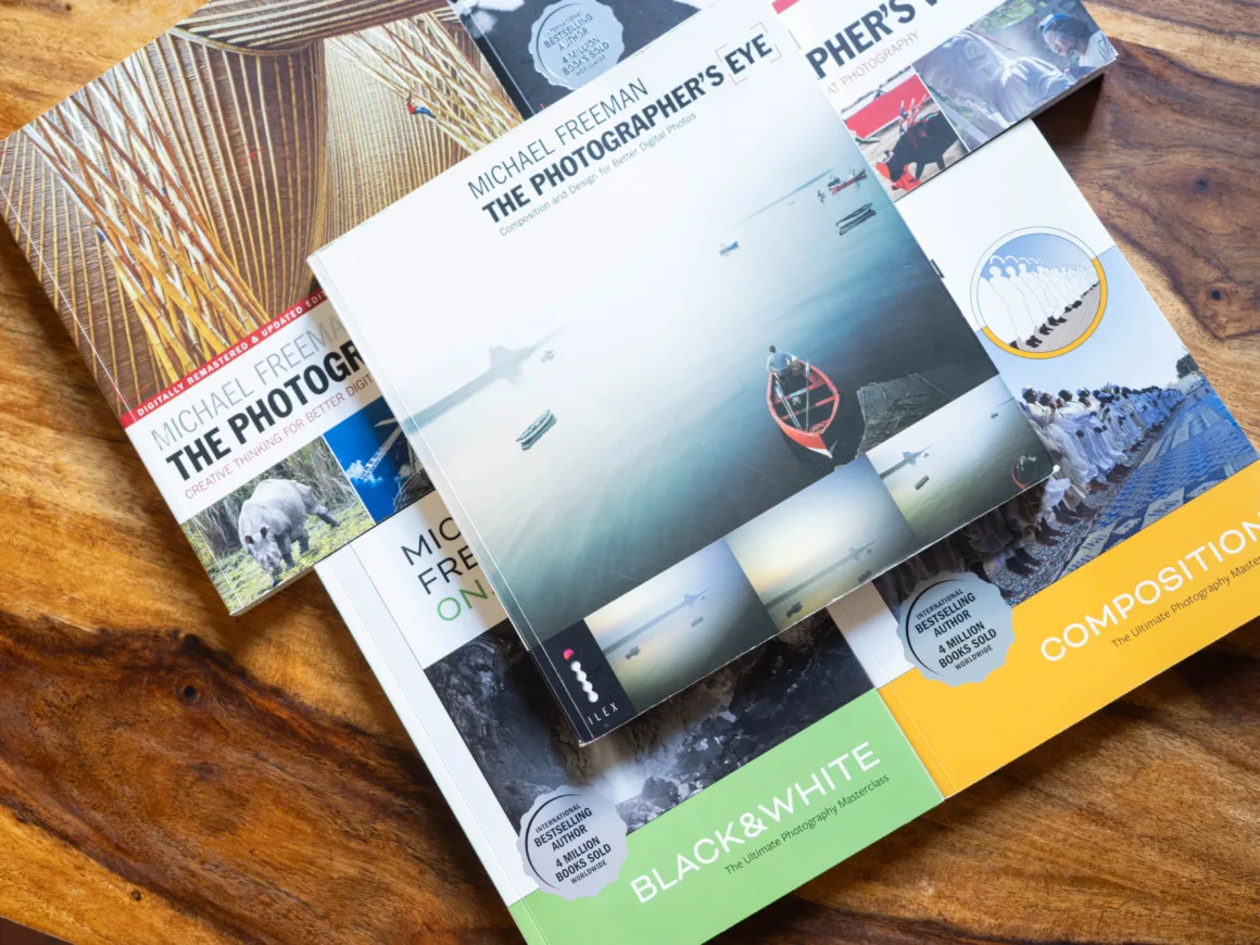 Her Fotoğrafçının Okuması Gereken Klasik Fotoğraf Kitapları 7 books 10 2048x1536 1