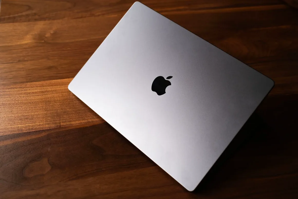 macbook Pro m5 max review 3
