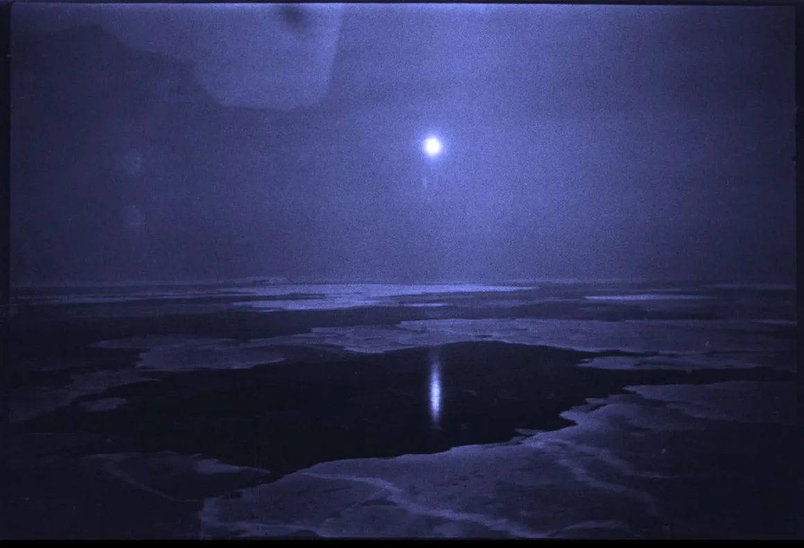 Duane Michals’ın Alaska’da Yıllarca Saklı Kalan Fotoğrafları İlk Kez Yayınlandı