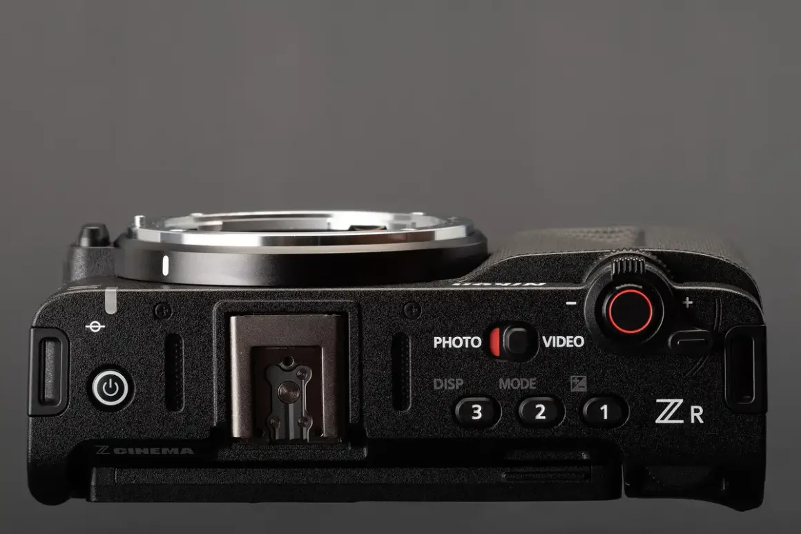 Nikon ZR 005