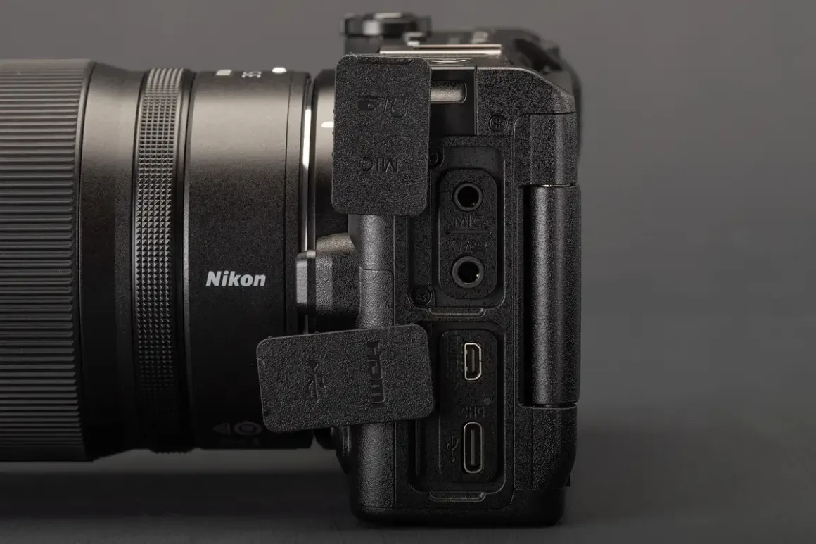 Nikon ZR 009
