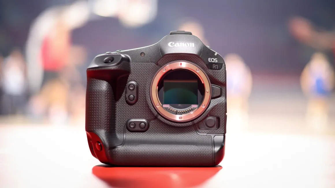 eos R1