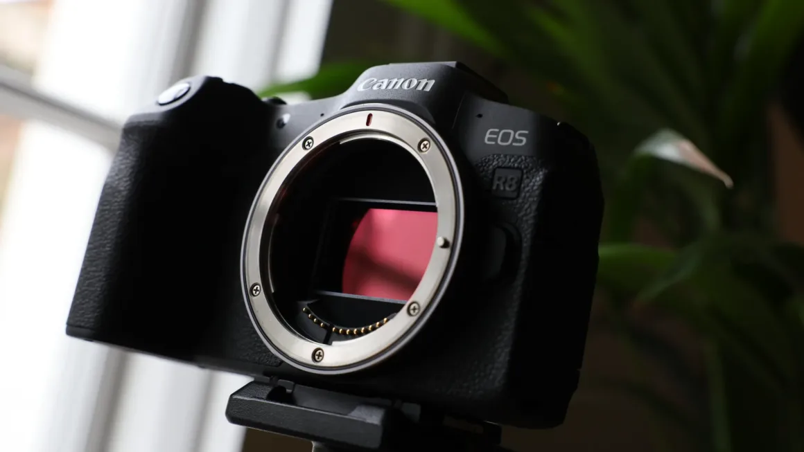 eos r8
