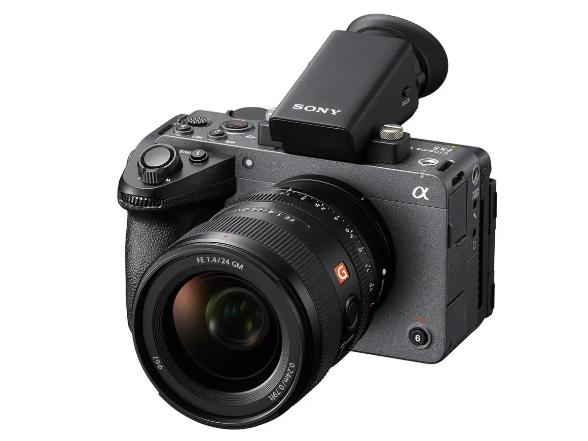 Sony FX5 Neden Sony'nin Bugüne Kadarki En Önemli Sinema Kamerası? 4 FX5 EVF SEL24F14GM right Large