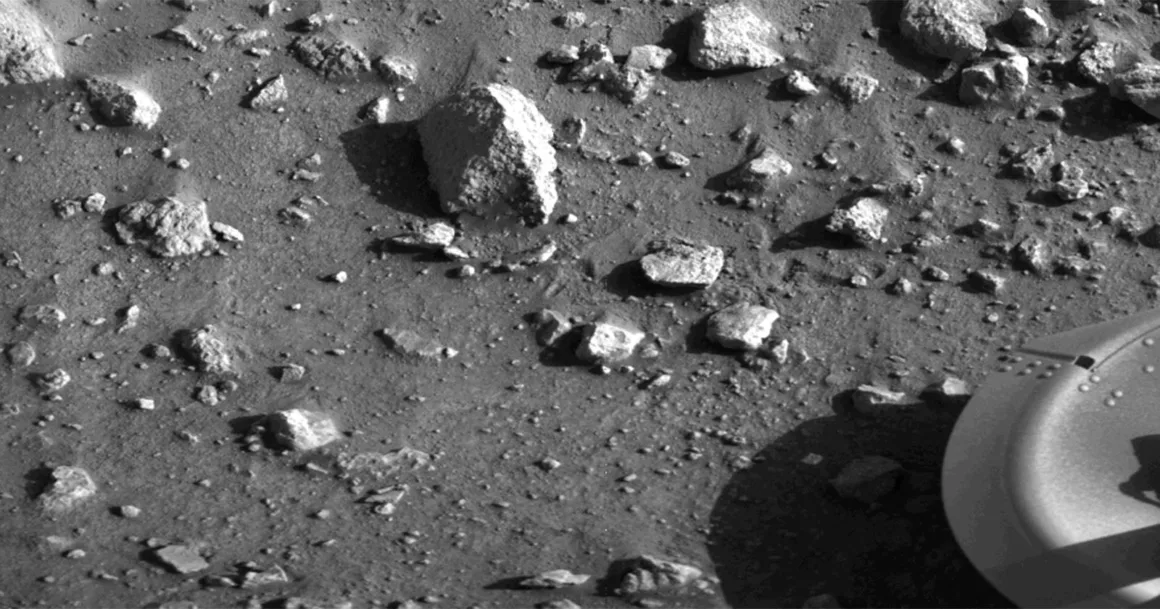Mars'ta Çekilen İlk Fotoğrafın Üzerinden 50 Yıl Geçti 4 Marsta Cekilen Ilk Fotografin Uzerinden 50 Yil Gecti