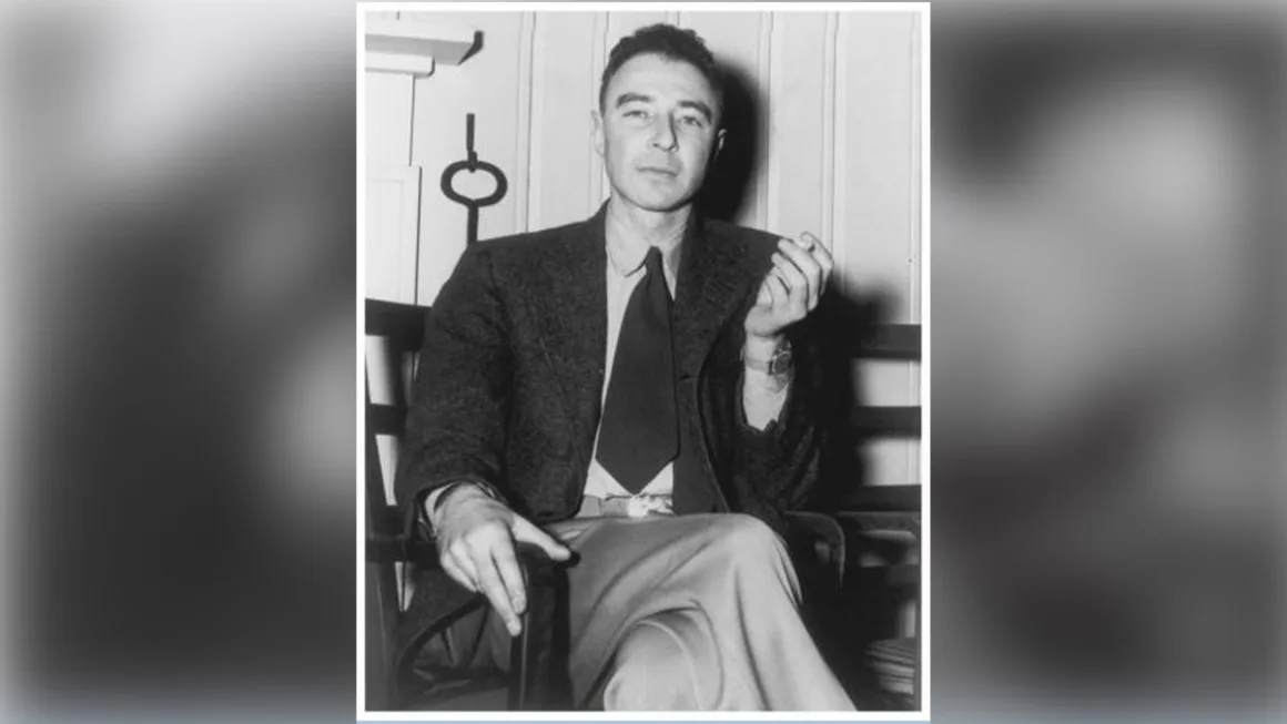 Manhattan Projesi'nin Gizli Fotoğrafçısı, Oppenheimer'ın İkonik Portresini Nasıl Çekti? 3 J. Robert Oppenheimer portresi.