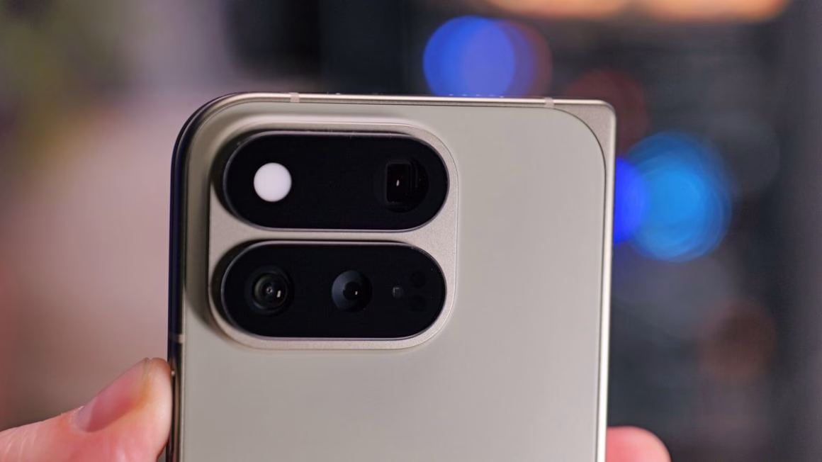 Google Pixel 11 Pro Fold İncelemesi: Şık Ama Yerinde Sayıyor 19 Google Pixel 11 Pro Fold akıllı telefon