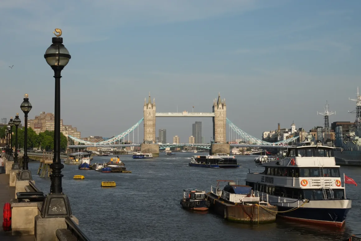Sony RX10 V İncelemesi – Köprü Fotoğraf Makinelerinin Kralı Geri Döndü 45 Sony RX10 V Tower Bridge JPEG sample.