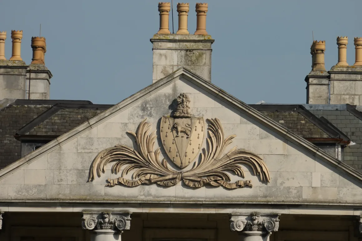 Sony RX10 V İncelemesi – Köprü Fotoğraf Makinelerinin Kralı Geri Döndü 51 Sony RX10 V Beckenham Place 600mm comparison image.