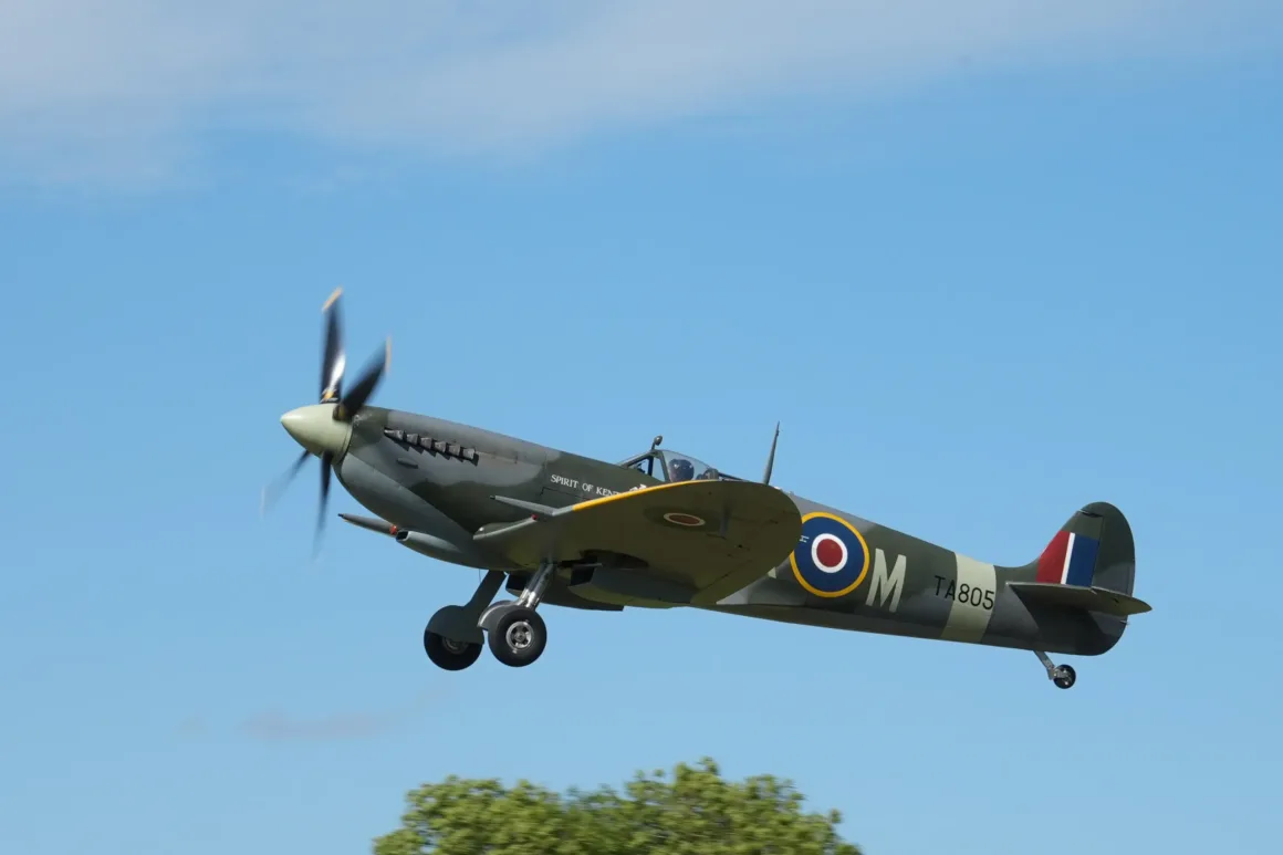 Sony RX10 V İncelemesi – Köprü Fotoğraf Makinelerinin Kralı Geri Döndü 39 Sony RX10 V Supermarine Spitfire sample image.