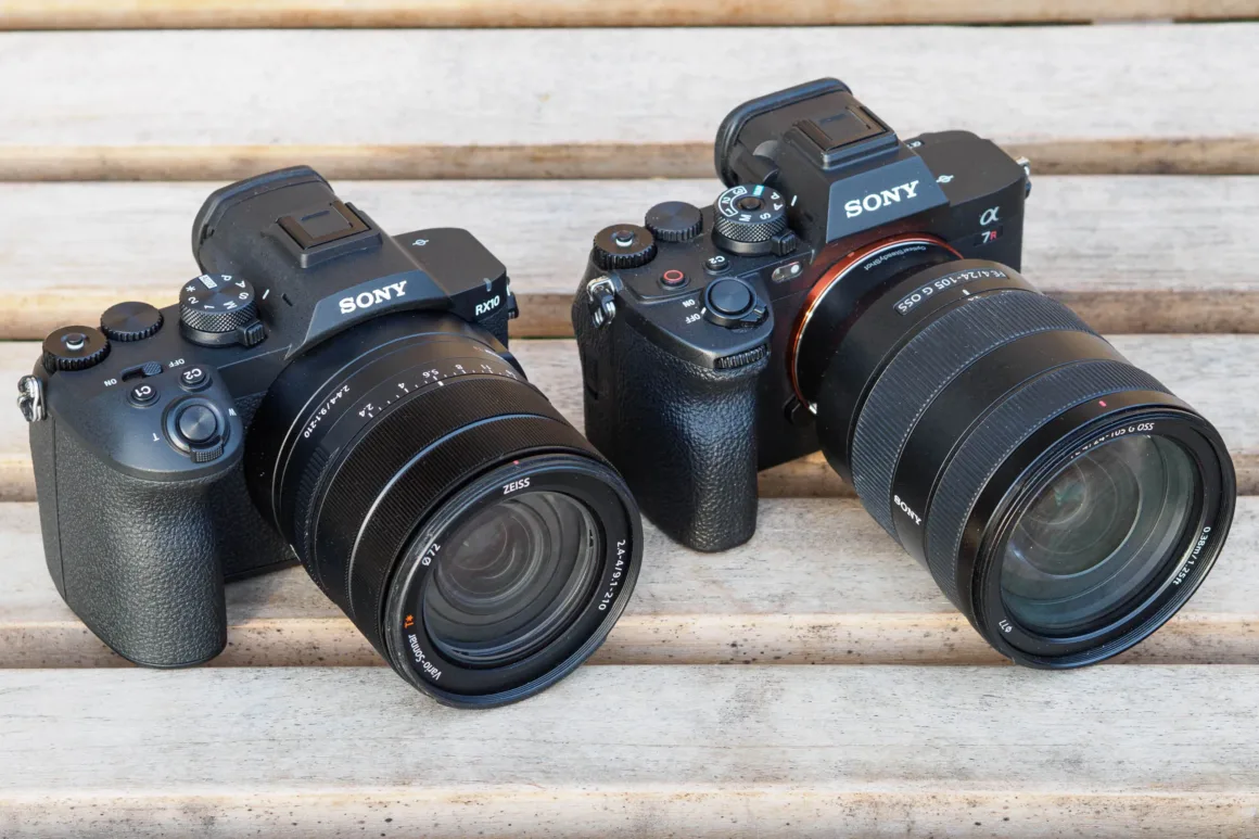 Sony RX10 V İncelemesi – Köprü Fotoğraf Makinelerinin Kralı Geri Döndü 31 Sony RX10 V vs Sony A7R V