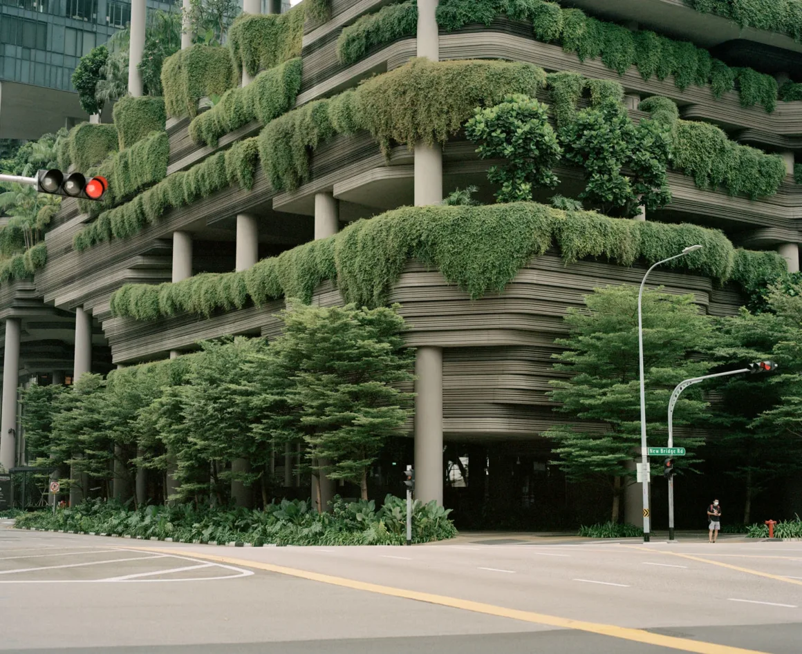 RPS Uluslararası Fotoğraf Sergisi 167. Yılında Dünyanın Dört Bir Yanından Fotoğrafçıları Buluşturuyor 11 Zed Nelson Car park. Parkroyal Pickering hotel. Singapore Zed Nelson. Courtesy of The Royal Photographic Society