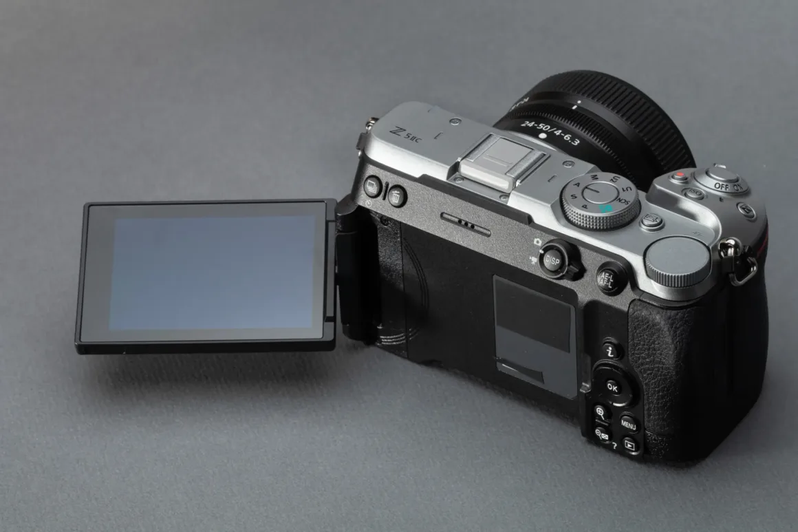 Nikon Z5IIC İncelemesi: Küçük Gövdeden Çok Daha Fazlası 26 PI Nikon Z5IIC 08 1