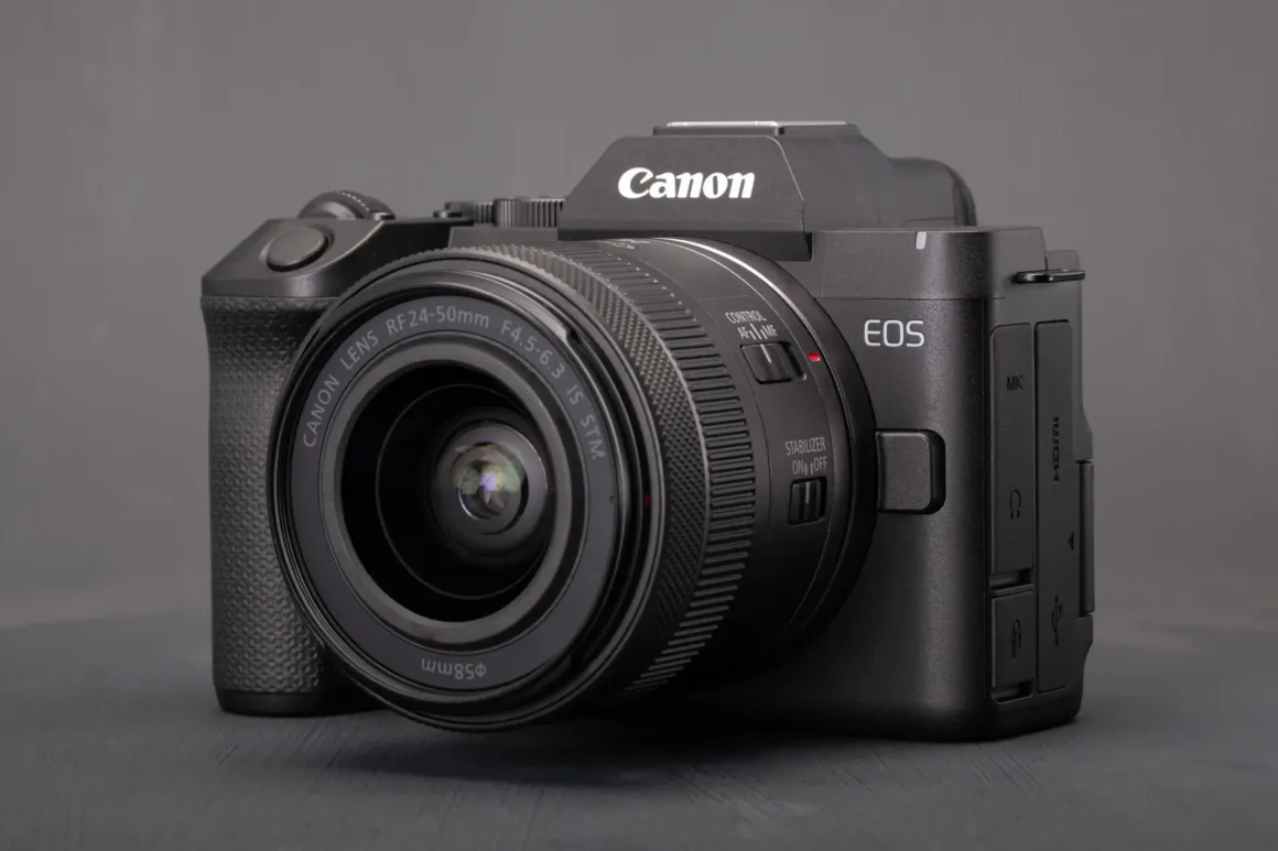 Canon EOS R8 II İncelemesi: Büyük Eksikler Giderildi, Sorunlar Bitmedi 29 canon eos r8 ii three quarter low