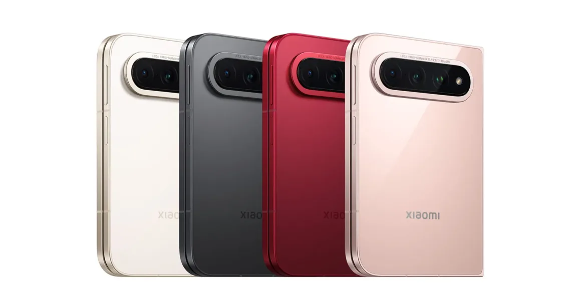 Xiaomi 18 Fold, Leica Kameralarıyla Katlanabilir Telefonlara Yeni Bir Seçenek Sunuyor 22 Beyaz fonda yan yana dizilen beyaz, gri, kırmızı ve roze altın renkli dört katlanabilir akıllı telefon.